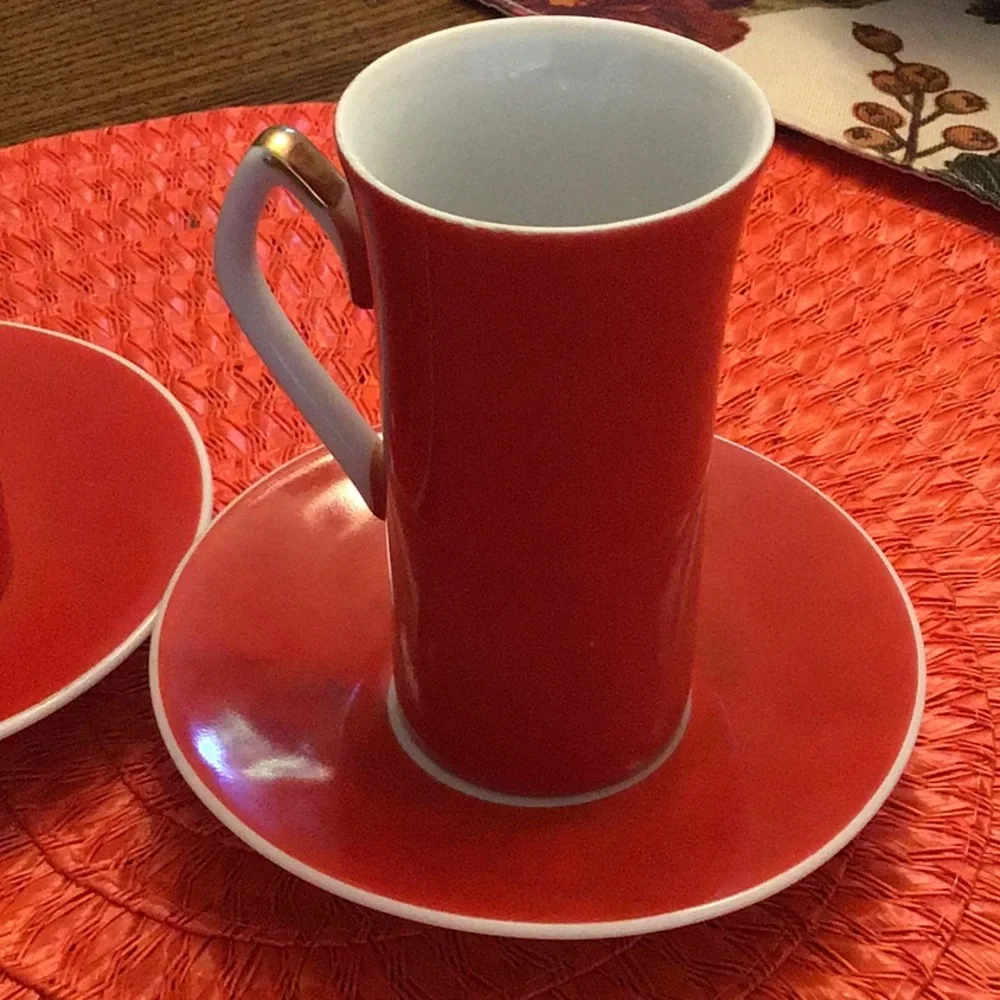 Set of espresso mugs 4 inches tall 2 inches wide red & white no chips or…